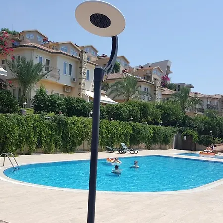Villa Goldcity 3 Bedroom *