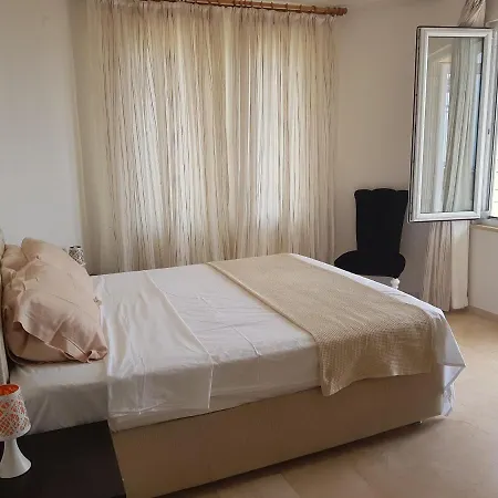 Villa Goldcity 3 Bedroom